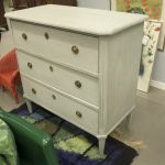 829 3342 CHEST OF DRAWERS